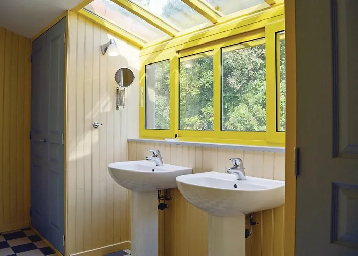 Cozy Home In San Giuliano With Wifi بيت للعطل *