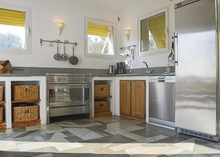 Cozy Home In San Giuliano With Wifi